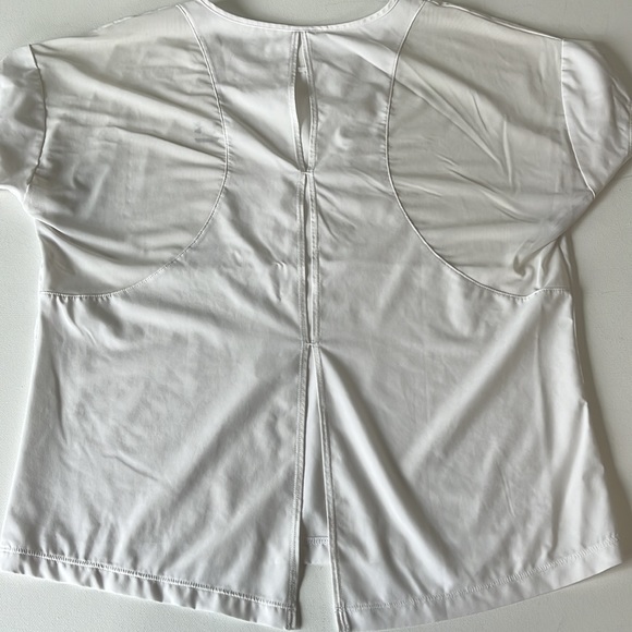 Under Armour Athletic Top - Picture 4 of 8